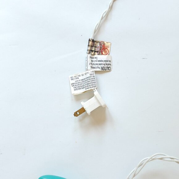 FUN TRAVEL STRING LIGHTS SHARKS SURF BOARDS STATION WAGON BEACH SAND AND SURF - Picture 4 of 12